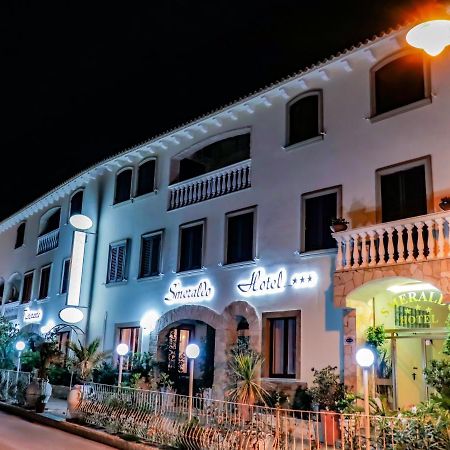 Hotel Smeraldo Canneddi ภายนอก รูปภาพ